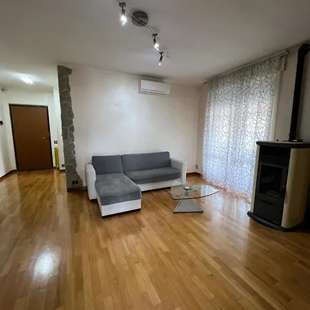 La Casa Di Cla Apartment *